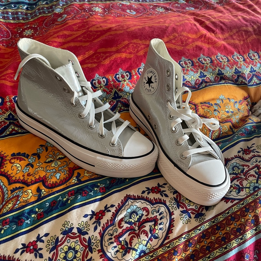 Silver converse
